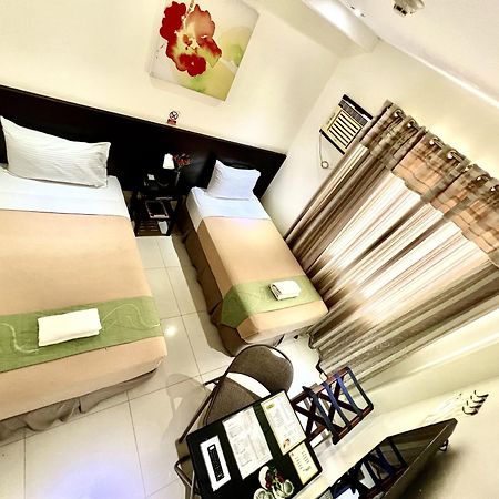 Canberry Hotel Cebu Exterior photo