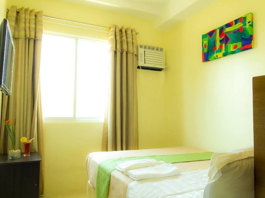 Canberry Hotel Cebu Exterior photo